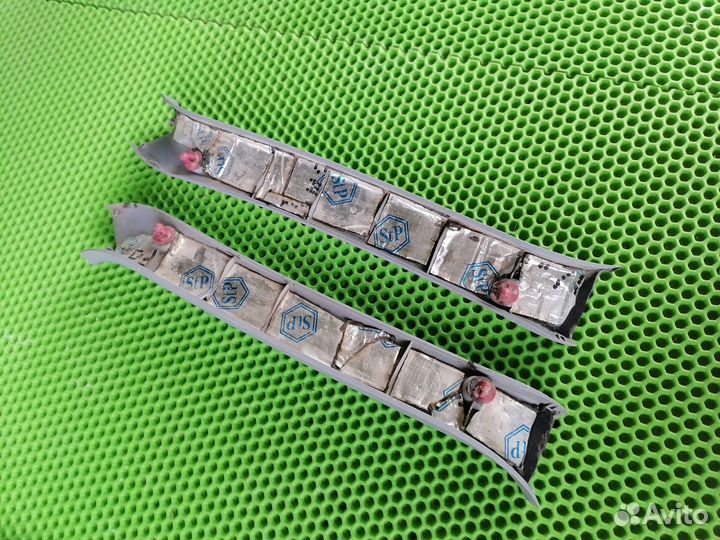 Обшивка крышки багажника Тойота Ипсум М10