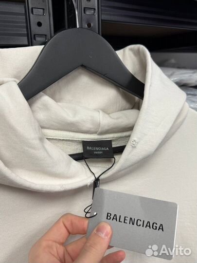 Худи balenciaga distressed (стиль 2025)