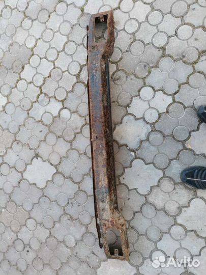 Усилитель бампера фольксваген т4, задний