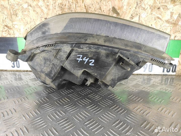 Фара правая Renault Clio 1998-2008