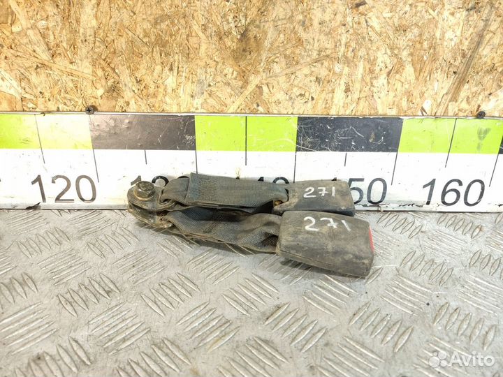 Ответная часть ремня безопасности Mitsubishi Lance