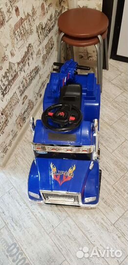 Машинка на аккумуляторе