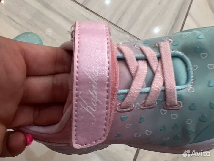 Кроссовки для девочки