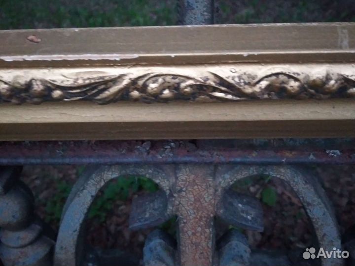 Старинная багетная рама. Дерево