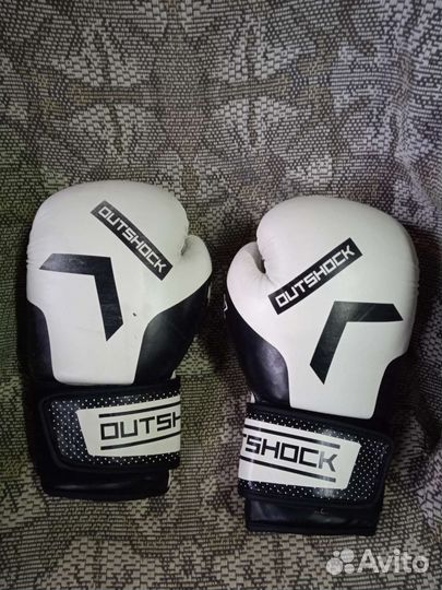 Боксерские перчатки