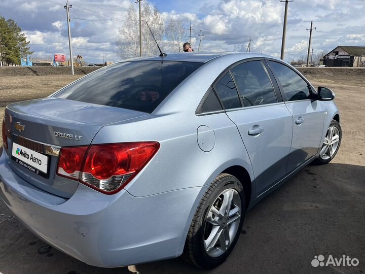 Chevrolet Cruze 1.8 AT, 2012, 135 000 км