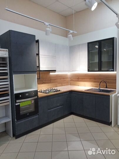 Кухонный гарнитур кухня без ручек