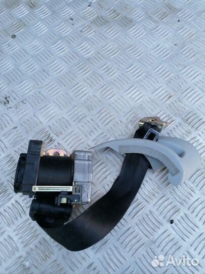 Ремень безопасности задний левый Mercedes-Benz