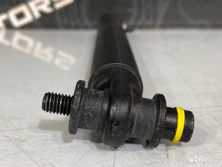 Амортизатор багажника задний Bmw X5 E53 M54B30