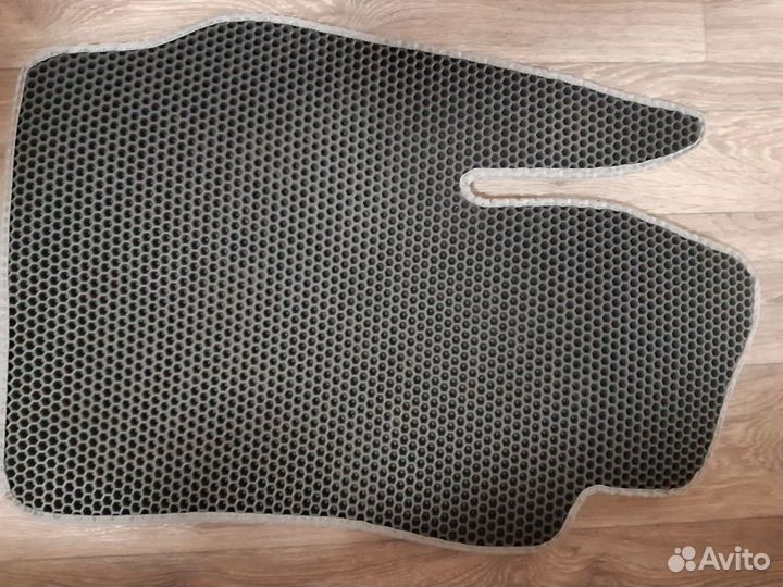 Продам Эва коврики для Тойота аурис