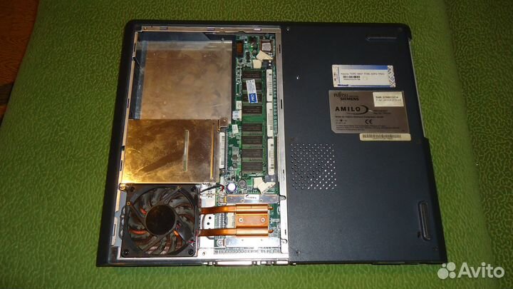 Необычный старый мощный ноутбук Fujitsu-Siemens P4