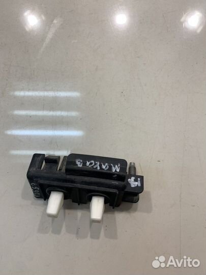 Кронштейн заднего бампера (правый) (Kia Mohave)