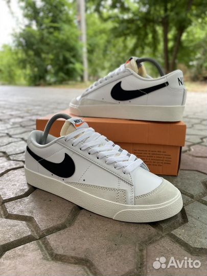 Кроссовки Nike