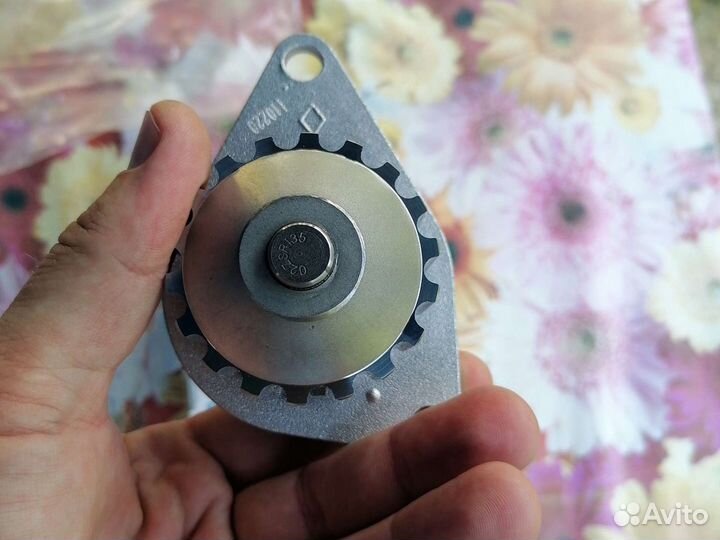 Водяная помпа насос Peugeot Citroen Berlingo