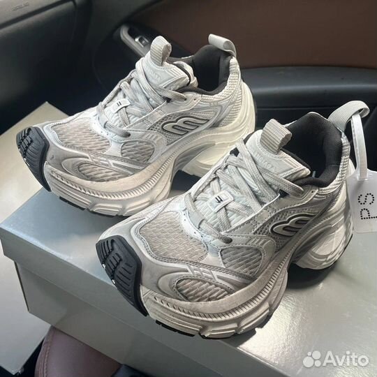 Balenciaga 10 XL grey