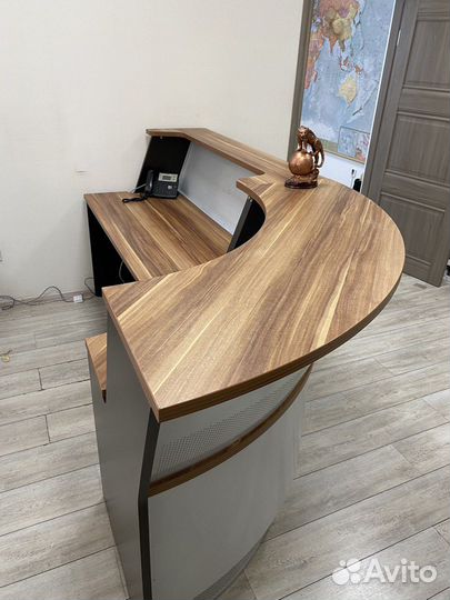 Стол ресепшен Berlin