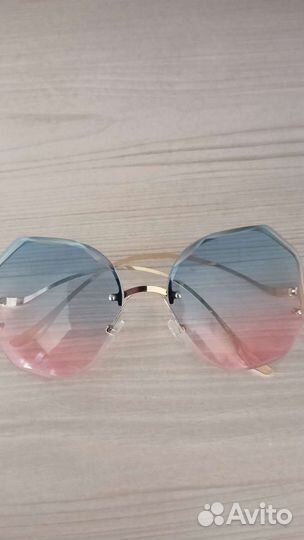 Солнцезащитные очки женские