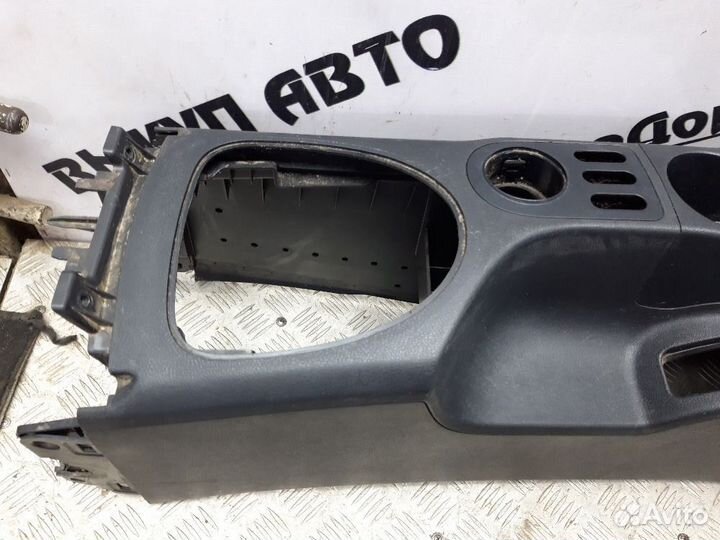 Центральный тоннель (Консоль) Nissan Qashqai I (2006—2010)