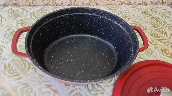 Кастрюля эмалированная большая