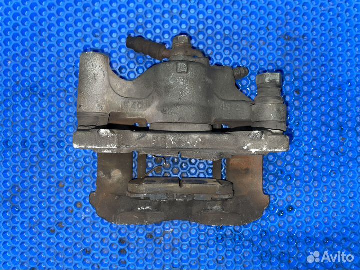 Суппорт задний левый Lexus GS (3)