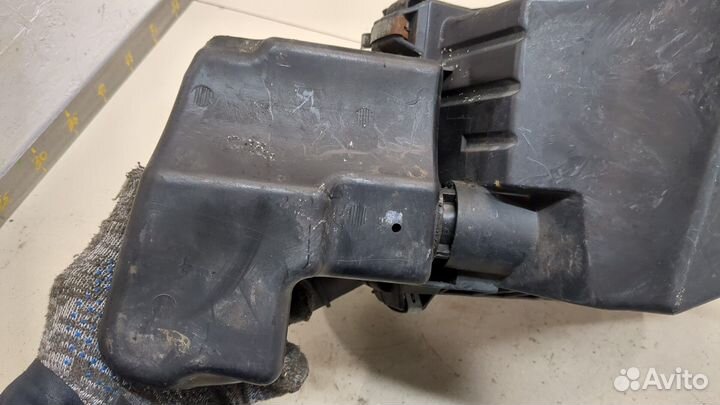 Корпус воздушного фильтра Nissan Primera P12, 2002