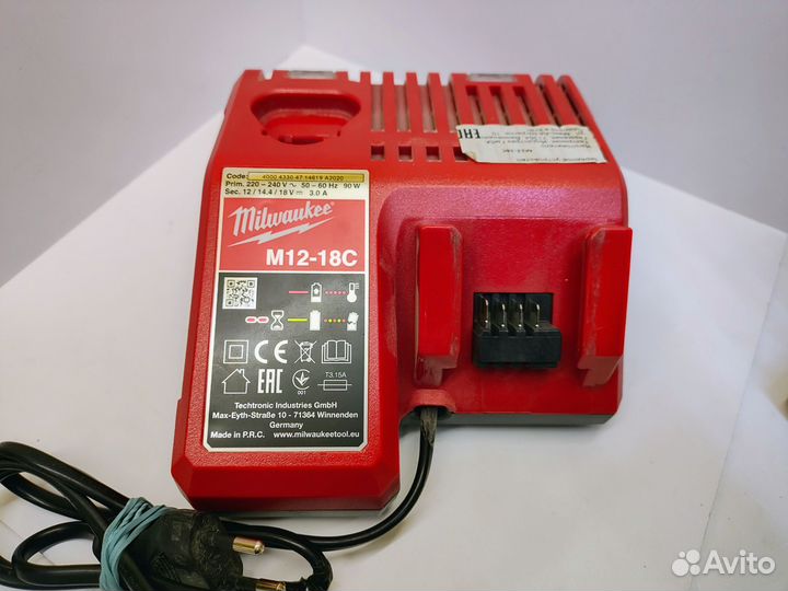 Шуруповерт Milwaukee M18 bdd