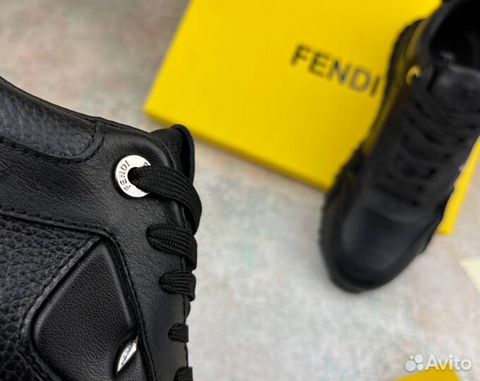 Кроссовки Fendi