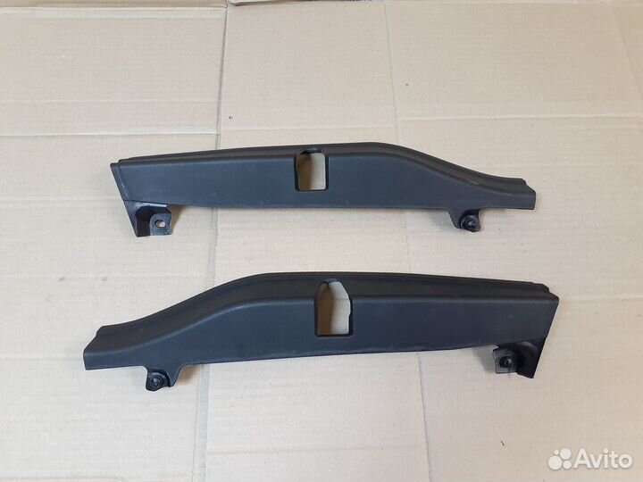 Накладка передней двери Mercedes W221 S500 M273