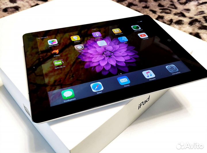 Apple iPad 3 32Gb Wi-Fi + Cellular (симка)