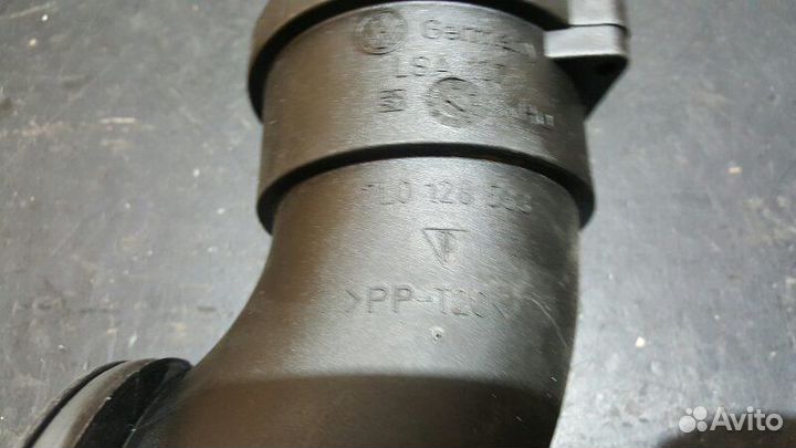 Патрубок воздушного фильтра Porsche Cayenne 957