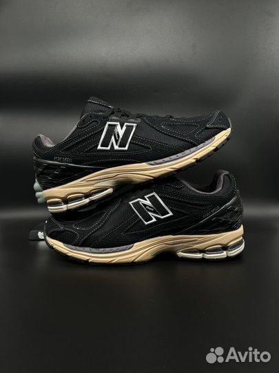 Кроссовки New Balance 1906R Black Taos Taupe