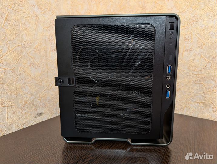 InWin Chopin (Titanium grey)