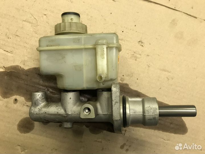 Главный тормозной цилиндр BMW 5 E39 1995г