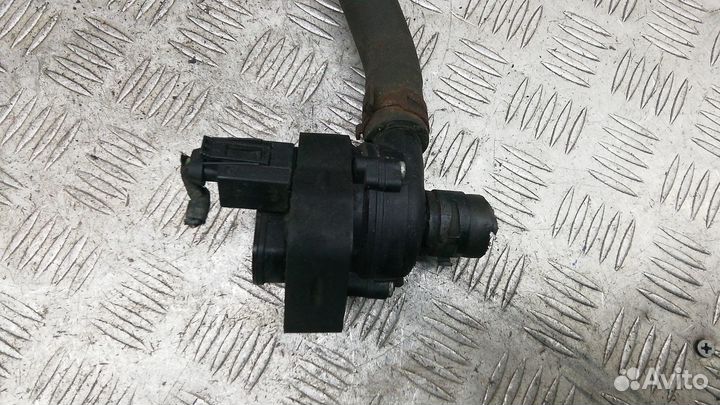 Насос антифриза дополнительный Mercedes-Benz