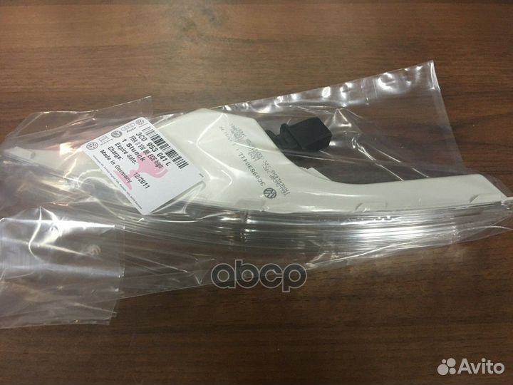 Указатель поворота 3C0 953 041 L VAG