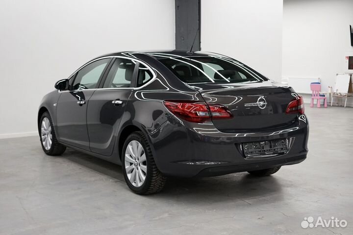 Opel Astra 1.6 AT, 2013, 154 000 км
