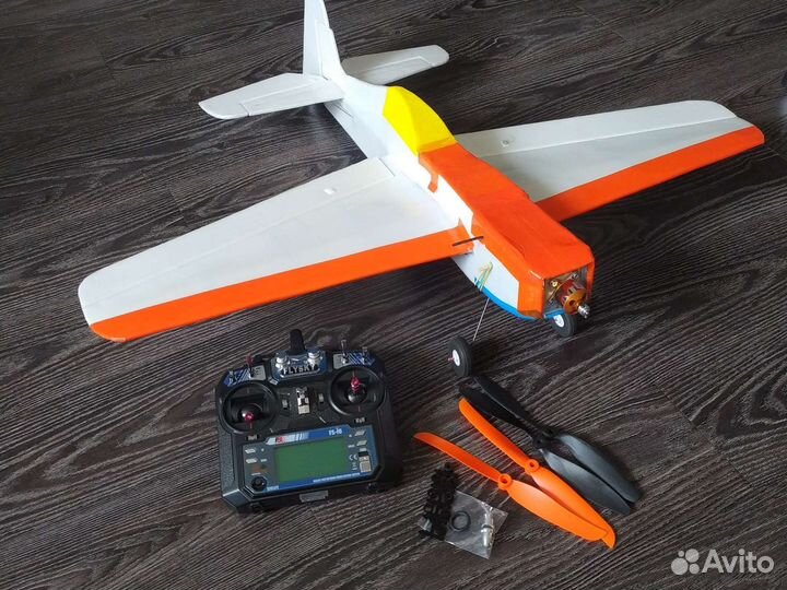 Новый радиоуправляемый пилотажный самолет Sbach342