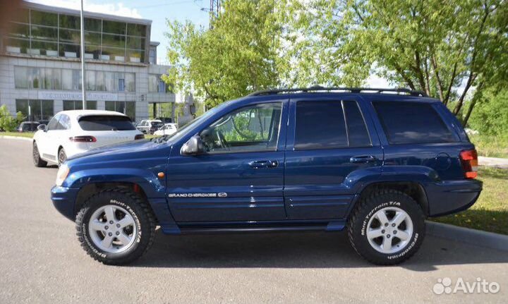 В разборе Jeep Grand Cherokee WJ 2002 год