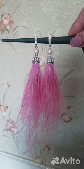 Серьги со страусиными перьями
