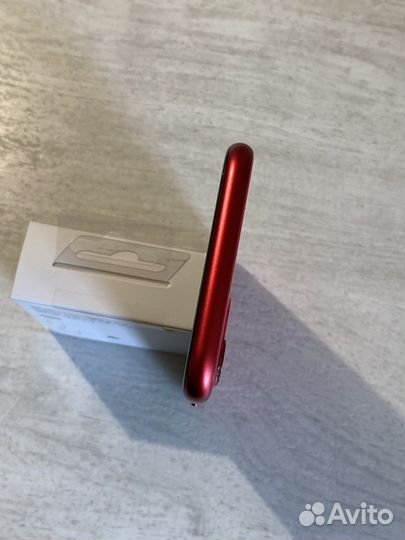 iPhone 11 red
