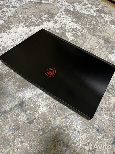 MSI Thin GF63 i7-11800H/16 гб/512 гб/RTX 3050