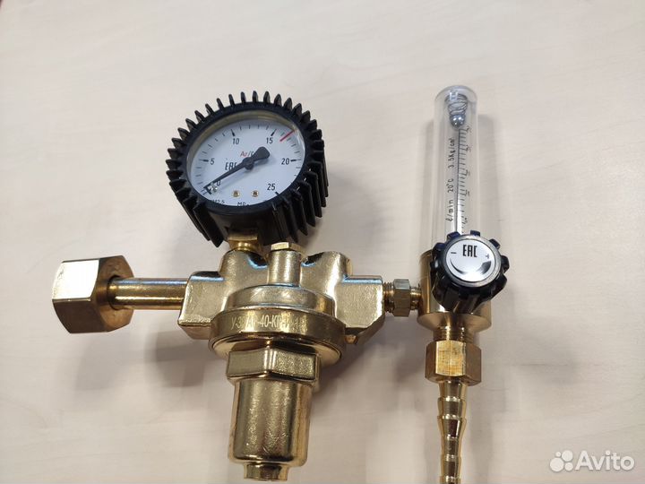 Редуктор / регулятор расхода газа латунный