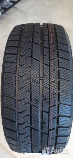 Opals SilverSnow F9 215/60 R16