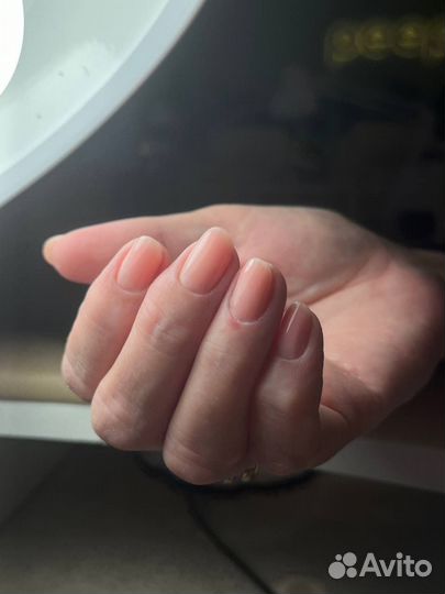 Модель на маникюр