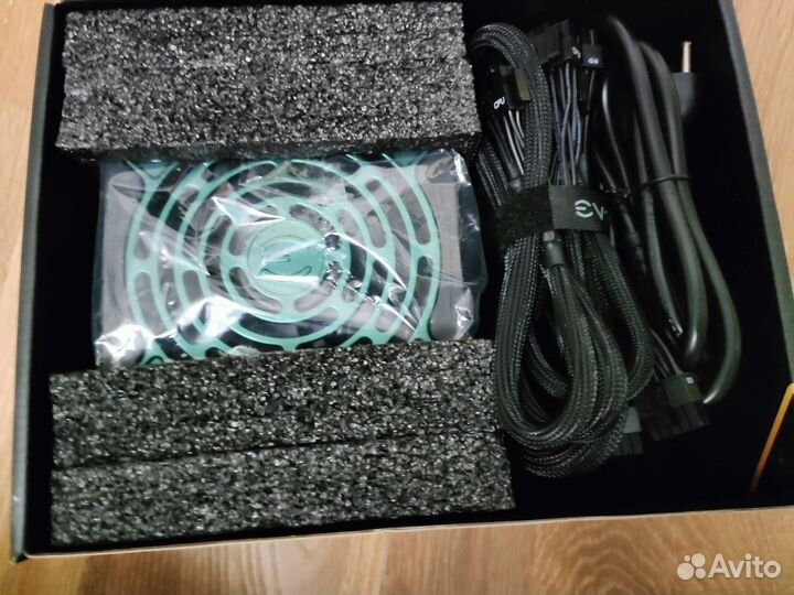 Блок питания evga Gold 1000 W (Ватт)