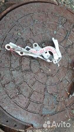 Петли капота Toyota Corolla Spacio AE111N, AE115N