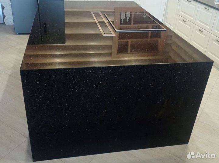 Столешница из гранита Парадизо маркино