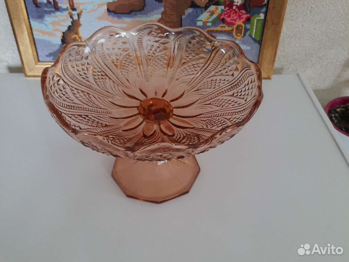 Ваза для фруктов на ножке цветное стекло СССР