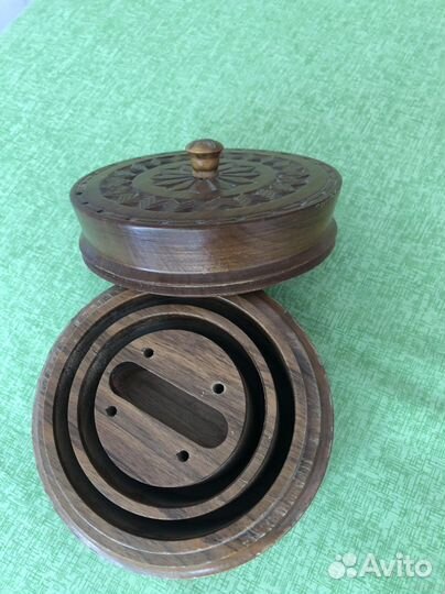 Деревянная шкатулка для сигарет. Болгария