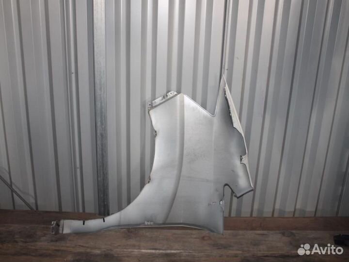 Крыло правое Тойота Альфард ANH10 светлое А982